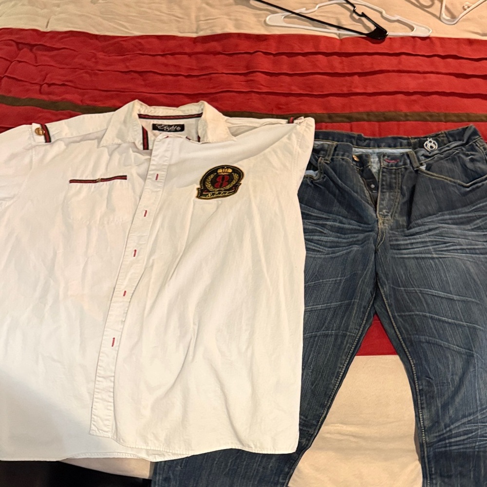 Men's outfit with Embroidered Logo